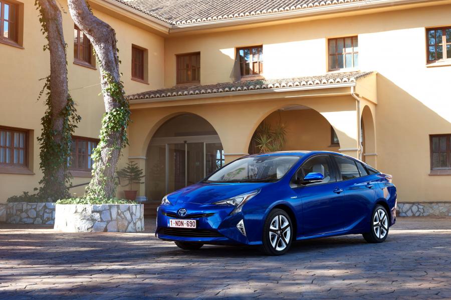  Toyota Prius 2016 года  (WW) (фото 10 из 30)